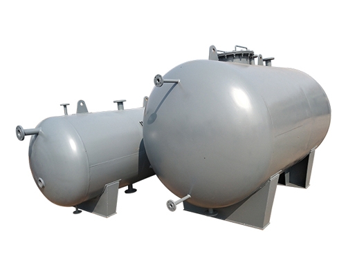  Horizontal steam storage tank